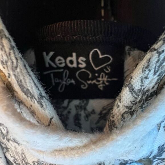 Taylor Swift Keds Size 9.5 Womens Shoes Unicorn Black White Lace Up Sneakers - Picture 9 of 10
